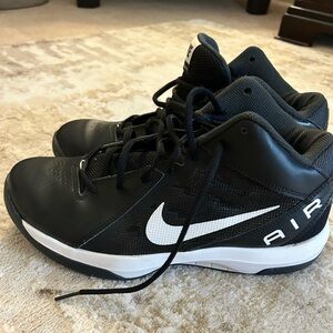 Like new!!!! black Nike air high tops